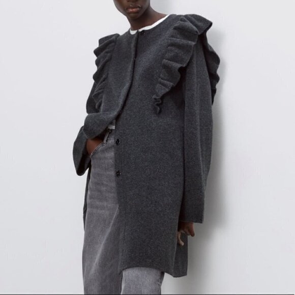 NWOT Zara Ruffled Shoulder Snap Front Cosy Knit Sweater Coat Grey Small - Picture 1 of 15